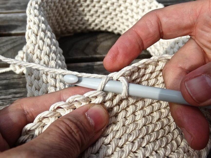jak zakończyć szalik na drutach